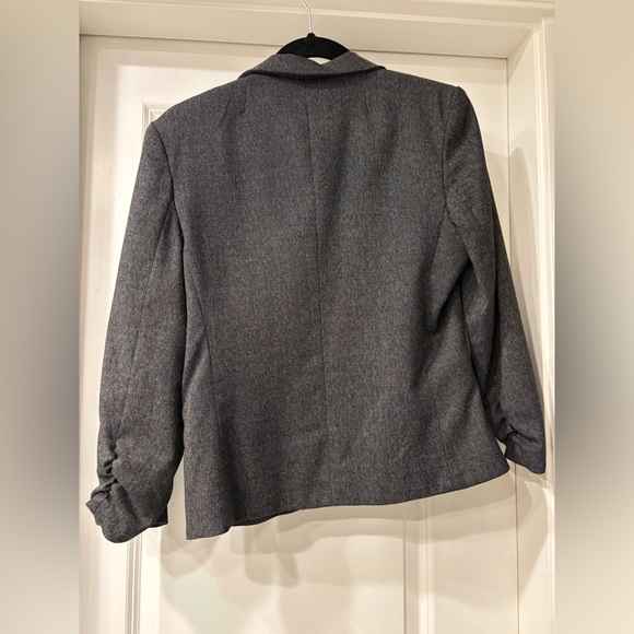 Necessary Objects Blazer - Picture 3 of 3